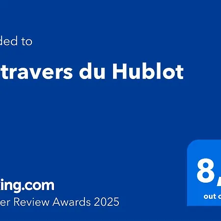 Au Travers Du Hublot *